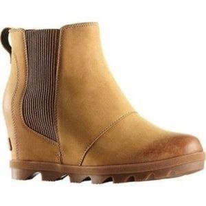 Sorel Joan Of Arctic Wedge II Chelsea Bootie size 5